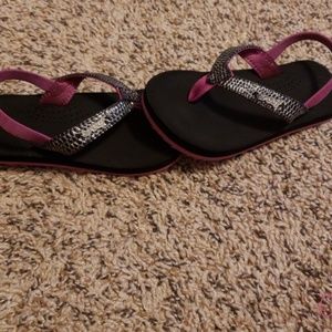 Reef Shoes - Girl's Reef Flip Flops Reef Shoes - Girl's Reef Flip Flops